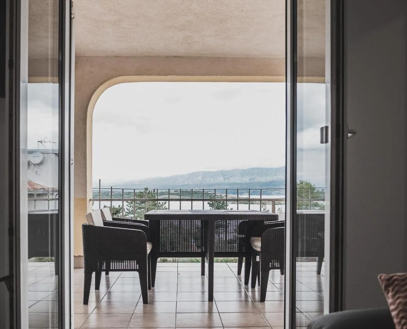 Villa Sabrina Klimno 0*,  Croatia