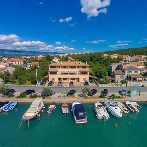 Apartment Insula Aurea, Klimno